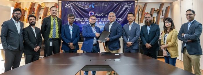 স্টারলিংকের স্যাটেলাইট ইন্টারনেট আনতে গ্রামীণফোন ও বিএসসিএলের চুক্তি